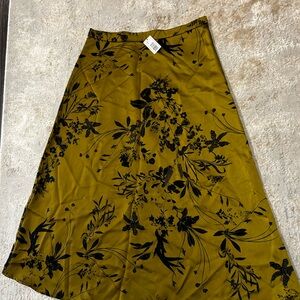 Silk skirt NWT